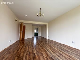11 Aras Na Tra, Cois Cuain, Salthill, Galway, Salthill, Co. Galway - Image 3