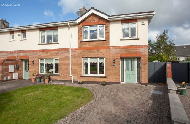 7 The Crescent, Moyglare Hall, Maynooth, Co. Kildare, Maynooth, Co. Kildare - Click to view photos