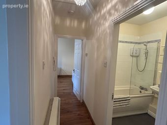 Apartment 20, Glenmalure Court, Dublin 8 - Image 2