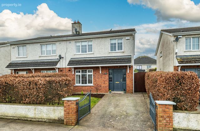 254 The Oaks, Newbridge, Co. Kildare - Click to view photos