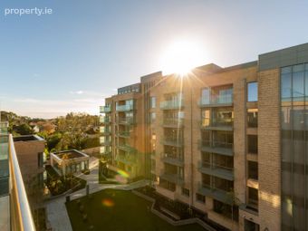 Apartment , Roselawn, Knocksinna Court, Foxrock, Dublin 18 - Image 4