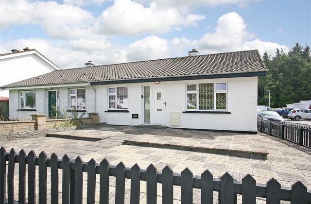 11 Tola Park, Shannon, Co Clare, Shannon, Co. Clare - Click to view photos