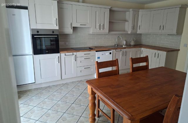 67 Bruach Na Habhann, Ballydribbeen, Killarney, Co, Aghadoe, Co. Kerry - Click to view photos