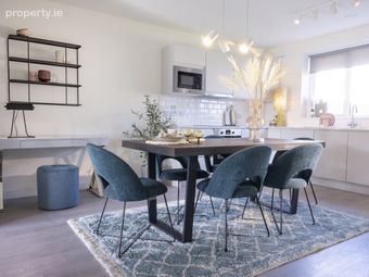 Large 3 Bedroom House, Adamstown, Adamstown, Co. Dublin - Image 2
