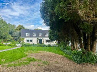 Silver Strand Lodge, Barna Road, Knocknacarra, Co. Galway