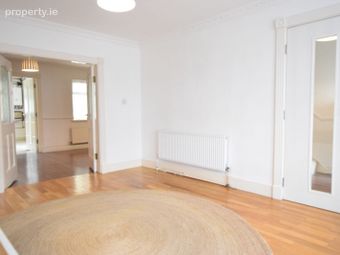 13 Knights Court, Old Youghal Road, Montenotte, Co. Cork - Image 2