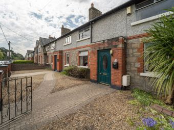 7 Woodfarm Cottages, Lucan Road Old, Palmerstown, Dublin 20 - Image 2