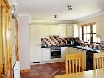 Carrownakilly Quay, Ballycuggaran, Ogonnelloe, Killaloe, Co. Clare - Image 2