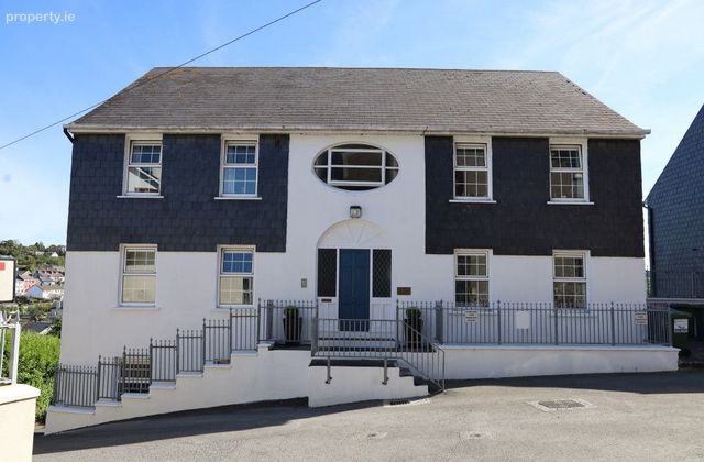 1 Rampart Court, The Ramparts, Kinsale, Co. Cork - Click to view photos