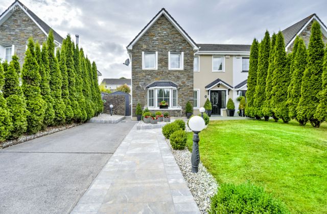 28 Ard Abhainn, Knockraha, Co. Cork - Click to view photos