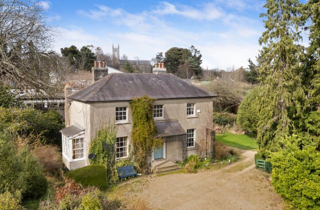 Valle Pacis, Newtownmountkennedy, Co. Wicklow - Click to view photos