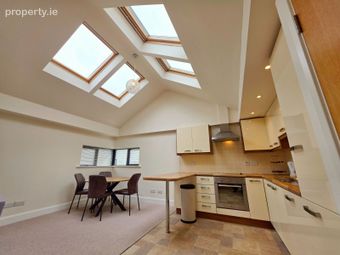 17 Fairhill Court, Fairhill Road Upper, Claddagh, Co. Galway - Image 3