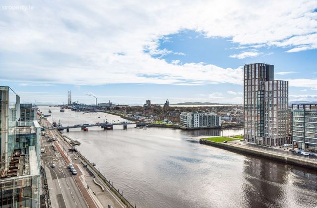 Stunning Peninsula View 3 Bed Penthouse, Dublin Landings, North Wall Quay, Dublin 1 - Click to view photos