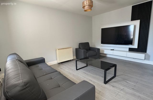 Apartment 11, Stone Court, Trafalgar Hill, Montenotte, Co. Cork - Click to view photos