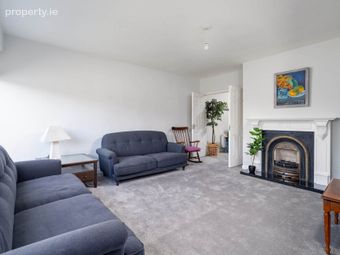 74 Lakelands Close, Stillorgan, Co. Dublin, Stillorgan, Co. Dublin - Image 2