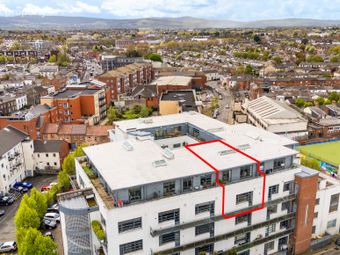 Penthouse, 33 The Warehouse, Clanbrassil Terrace, Dublin 8, Dublin 8 - Image 2