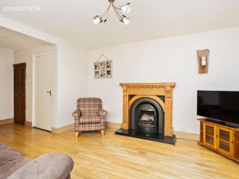 25 Saint Brigid's Park, Dublin 18, Foxrock, Dublin 18 - Image 3