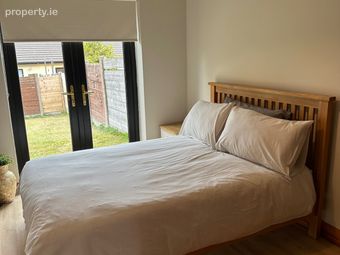Modern 2-bed Apartment With Garden | &euro;2,500/month Mull&aacute;n M&oacute;r, Tuam Road, Co. Galway - Image 4