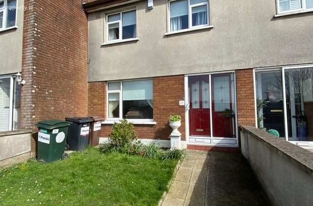Ballytruckle Green, Ballytruckle, Ballytruckle, Co. Waterford - Click to view photos