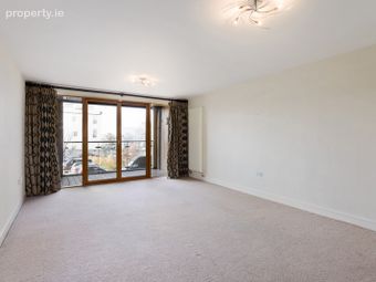 69 Harbour View Harbour Square Crofton Road Dun Laoghaire, Dun Laoghaire, Co. Dublin - Image 2