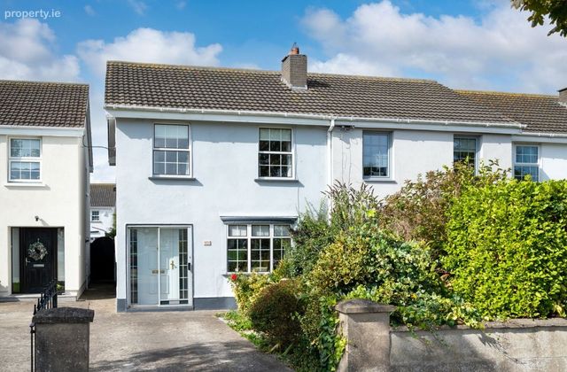 12 Meadowbrook Lawn, Dublin 13, Baldoyle, Dublin 13 - Click to view photos