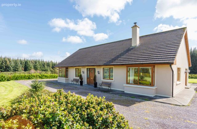 Knocknageeha, Gneeveguilla, Rathmore, Co. Kerry - Click to view photos