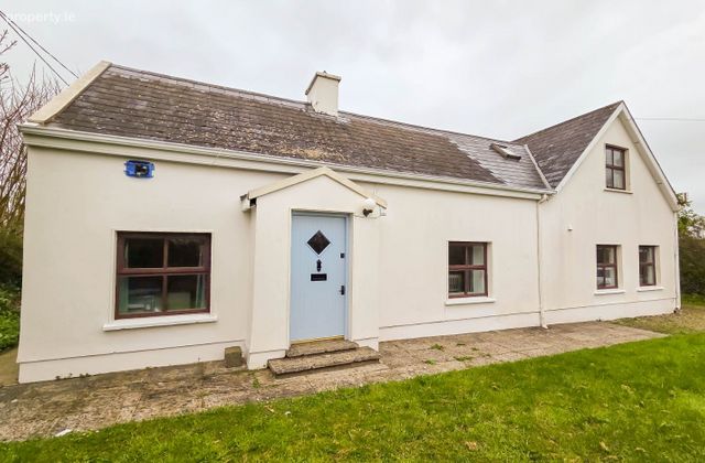 The Cottage, Wall's Lane, Ballycullane, Co. Wexford - Click to view photos