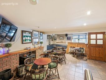 The White House Bar, 99 The Shannon, Enniscorthy, Co. Wexford, Enniscorthy, Co. Wexford - Image 2