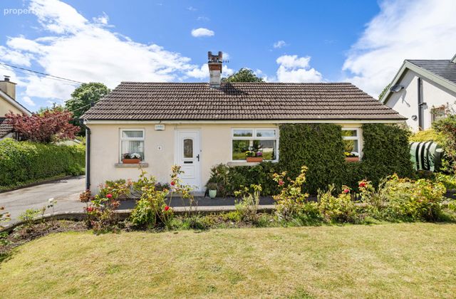 3 Bellevue Cottages, Delgany, Co. Wicklow, Delgany, Co. Wicklow - Click to view photos