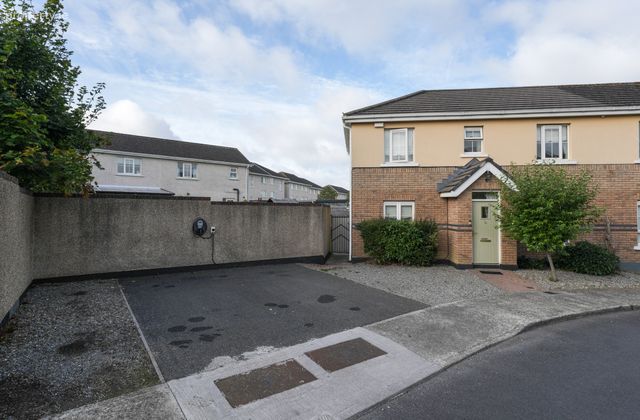 14 Mount Eustace Rise, Tyrrelstown, Dublin 15, (xl Plot Plus Planning), Tyrrelstown, Dublin 15 - Click to view photos