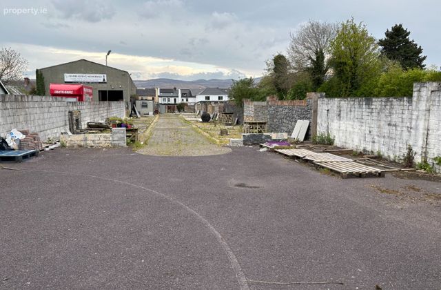 John Joe Sheehy Road, Tralee, Co. Kerry - Click to view photos