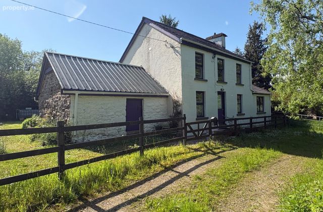Teach An Atha, Ballymalone, Tuamgraney, Co. Clare - Click to view photos