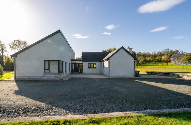 Newtown Commons, New Ross, New Ross, Co. Wexford - Click to view photos