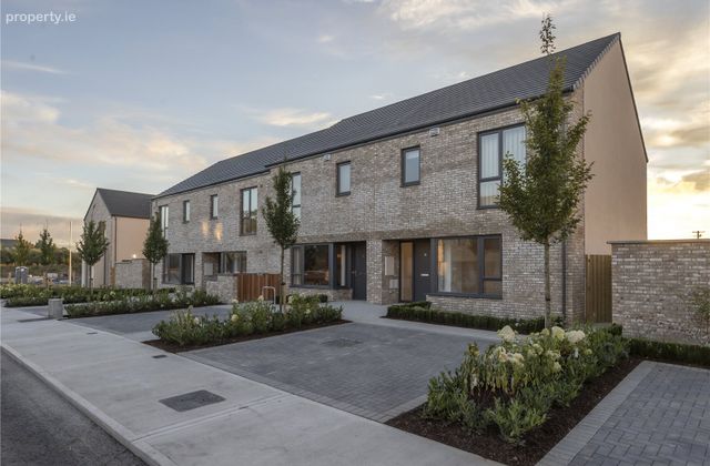 12 Kennan Copse, Dublin 15 - Click to view photos