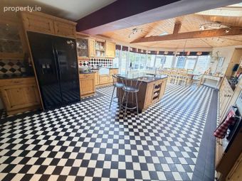 4 Landsborough Close, Moneygurney, Rochestown, Co. Cork - Image 4