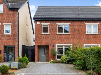 5 Shackleton Glen, Lucan, County Dublin, K78 H0C8, Lucan, Co. Dublin