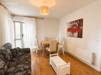 4 Grianan Fidh, Aiken's Village, Stepaside, Dublin 18 - Image 5