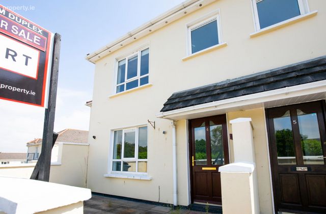 4 Applewood Drive, Applewood, Swords, Co. Dublin - Click to view photos