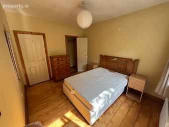 14a Lioscarrig Court, Caherslee, Tralee, Co. Kerry - Image 5