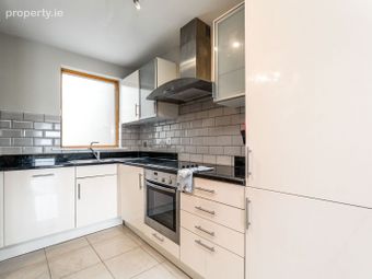 5 The Crescent, Carrickmines Green, Carrickmines, Dublin 18 - Image 5
