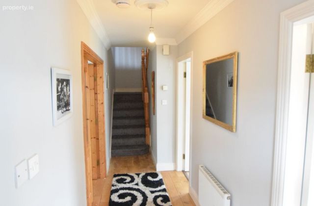 104 Clonlea, Mount Oval Village, Rochestown, Co. Cork - Click to view photos