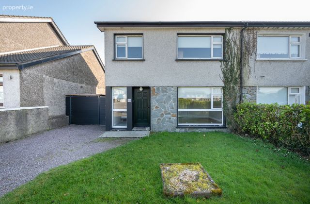 35 Island Way, Muskerry Estate, Ballincollig, Co. Cork - Click to view photos