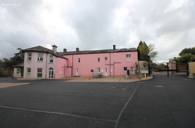 3 Apt 1 The Coachhouse, Ballinlough House, Churchyard Lane, Douglas, Co. Cork - Click to view photos