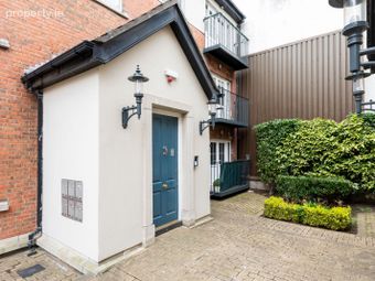 Apartment 15, Temple Court, Dublin 2 - Image 3