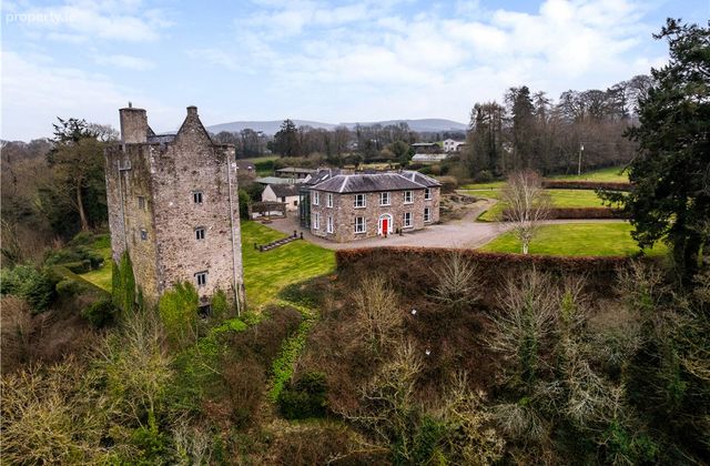 Carrigacunna Castle, Killavullen, Mallow, Co. Cork, Killavullen, Co. Cork - Click to view photos