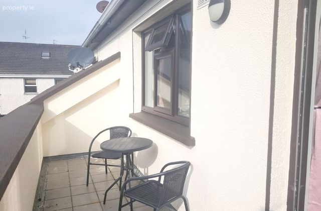 Apartment 8, Kilbride Plaza, Kilbride Street, Tullamore, Co. Offaly - Click to view photos