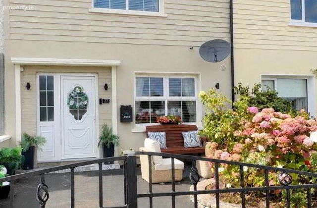 27 St Finnians Avenue, Ardfinnan, Co. Tipperary, Ardfinnan, Co. Tipperary - Click to view photos