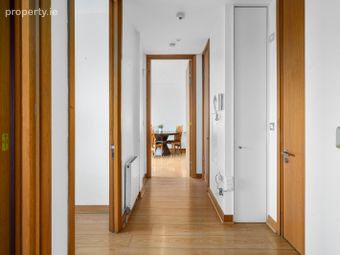 Apartment 22, Kirkpatrick House, IFSC, Dublin 1 - Image 3
