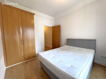 17 Spencer House, Custom House Square, Mayor Street Lower, IFSC, Dublin 1 - Image 4