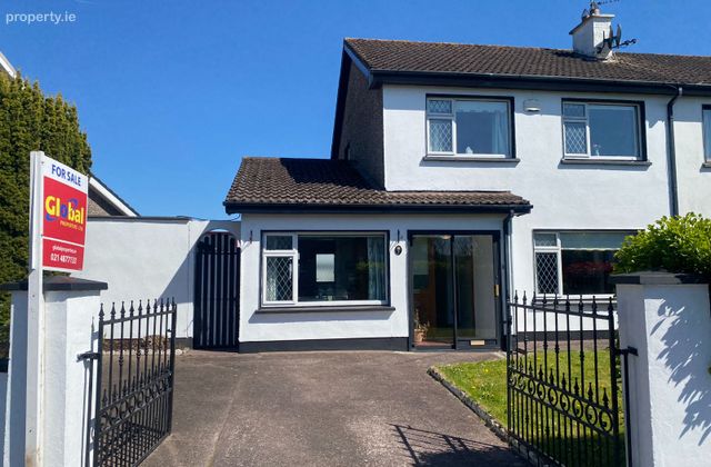 5 Parknamore, Ballincollig, Ballincollig, Co. Cork - Click to view photos
